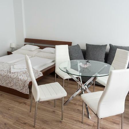 Barcza Vendeghaz Hotel Balatonfured Ngoại thất bức ảnh
