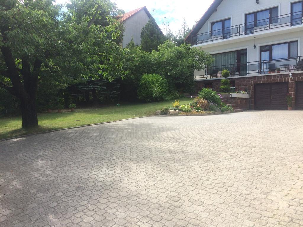 Barcza Vendeghaz Hotel Balatonfured Ngoại thất bức ảnh