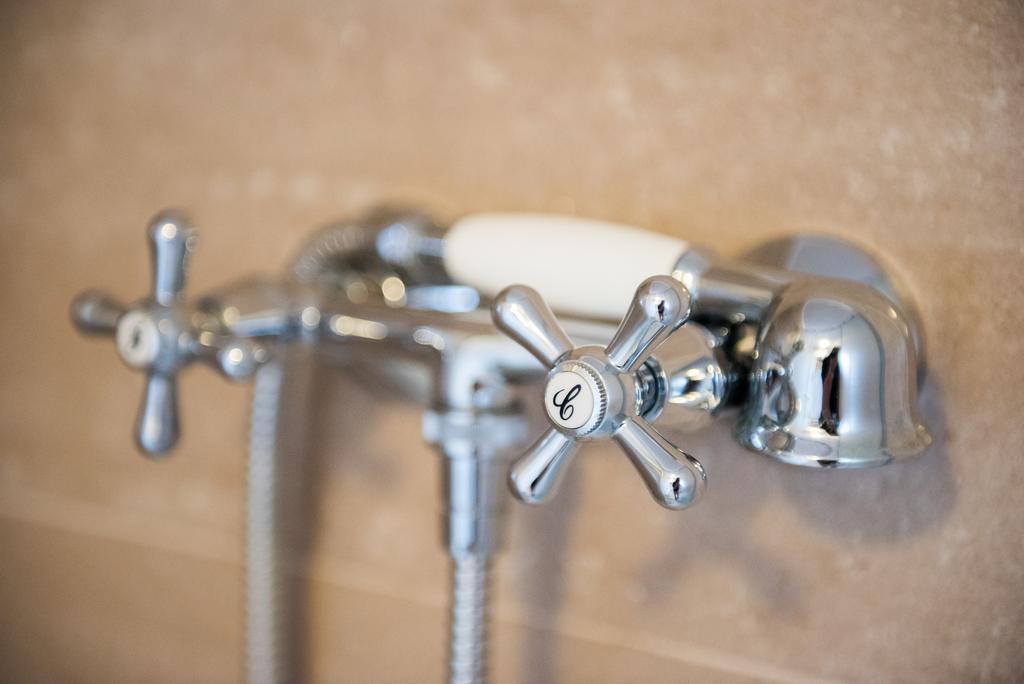 Barcza Vendeghaz Hotel Balatonfured Ngoại thất bức ảnh