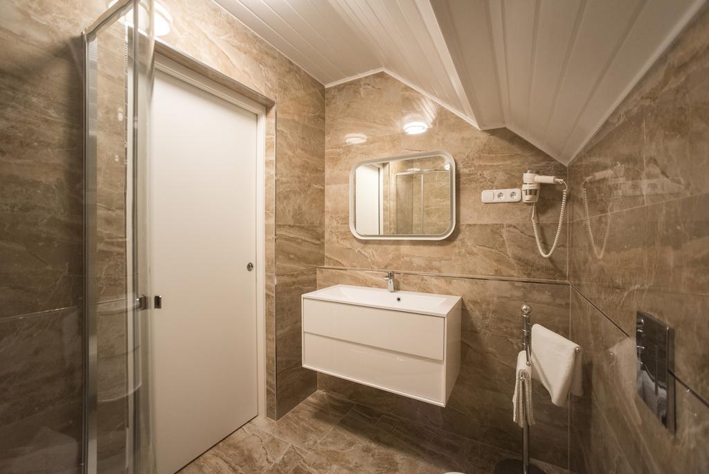 Barcza Vendeghaz Hotel Balatonfured Ngoại thất bức ảnh