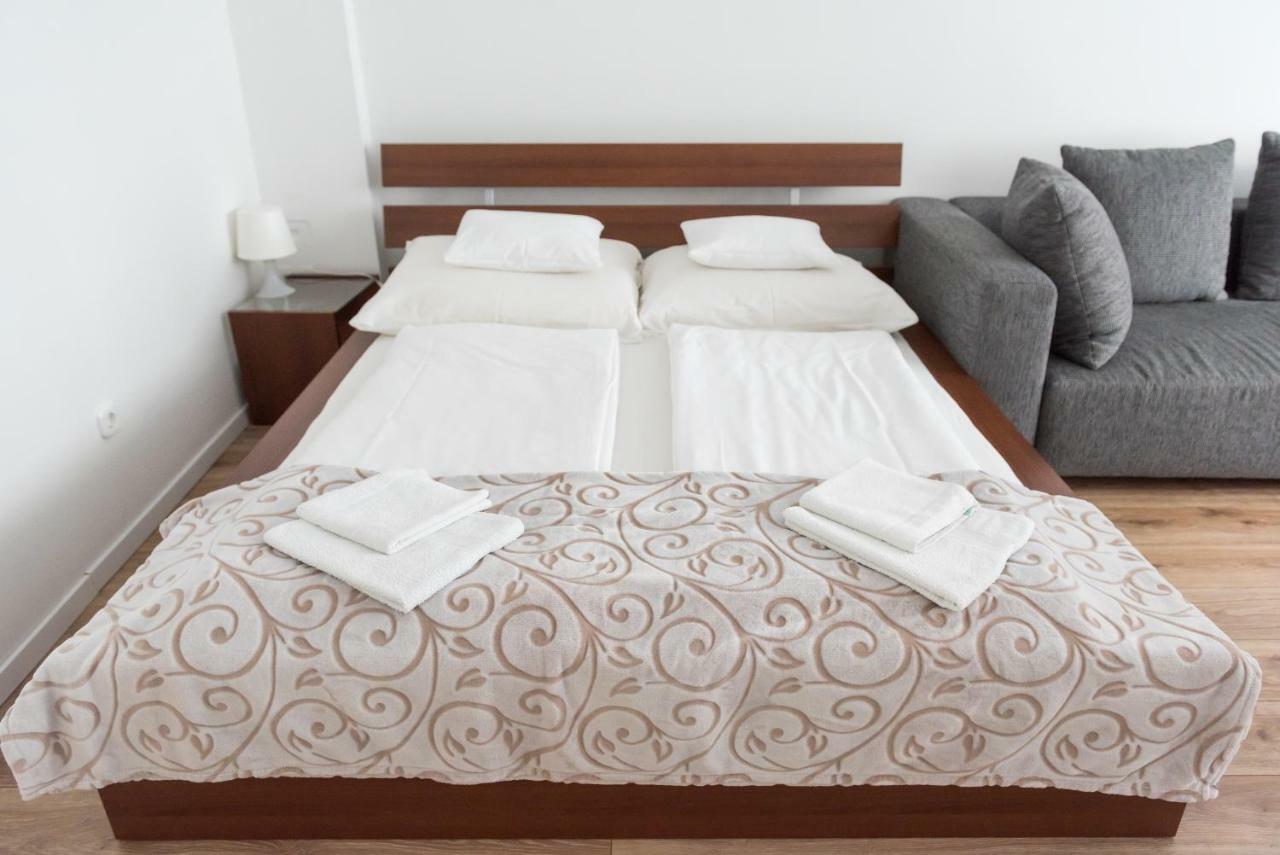Barcza Vendeghaz Hotel Balatonfured Ngoại thất bức ảnh